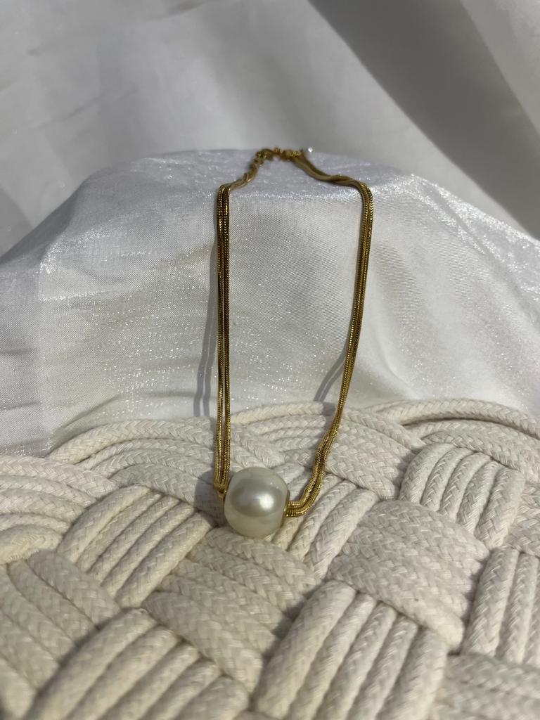 Single Pearl Necklace