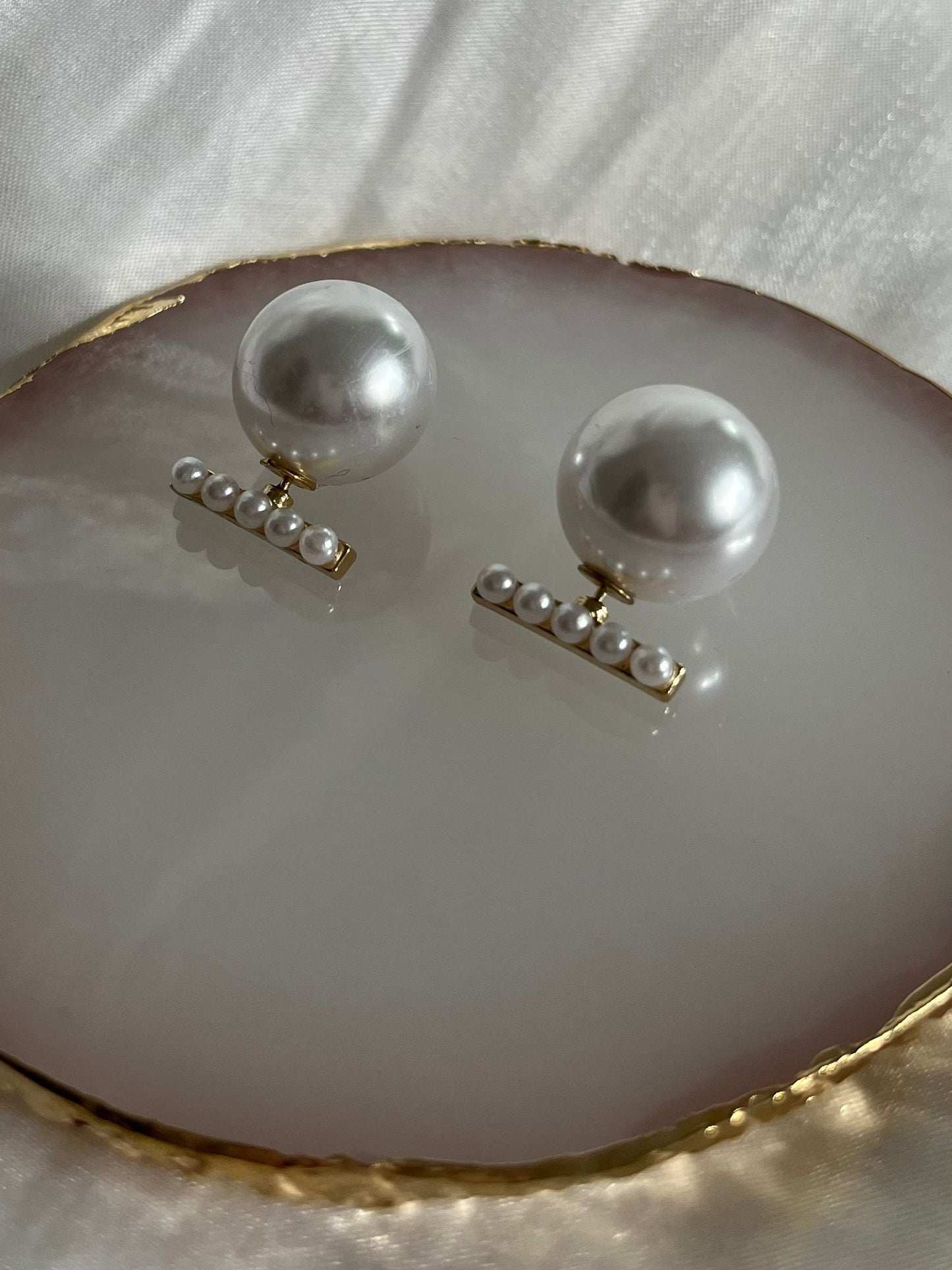 Pearl Bar Earring