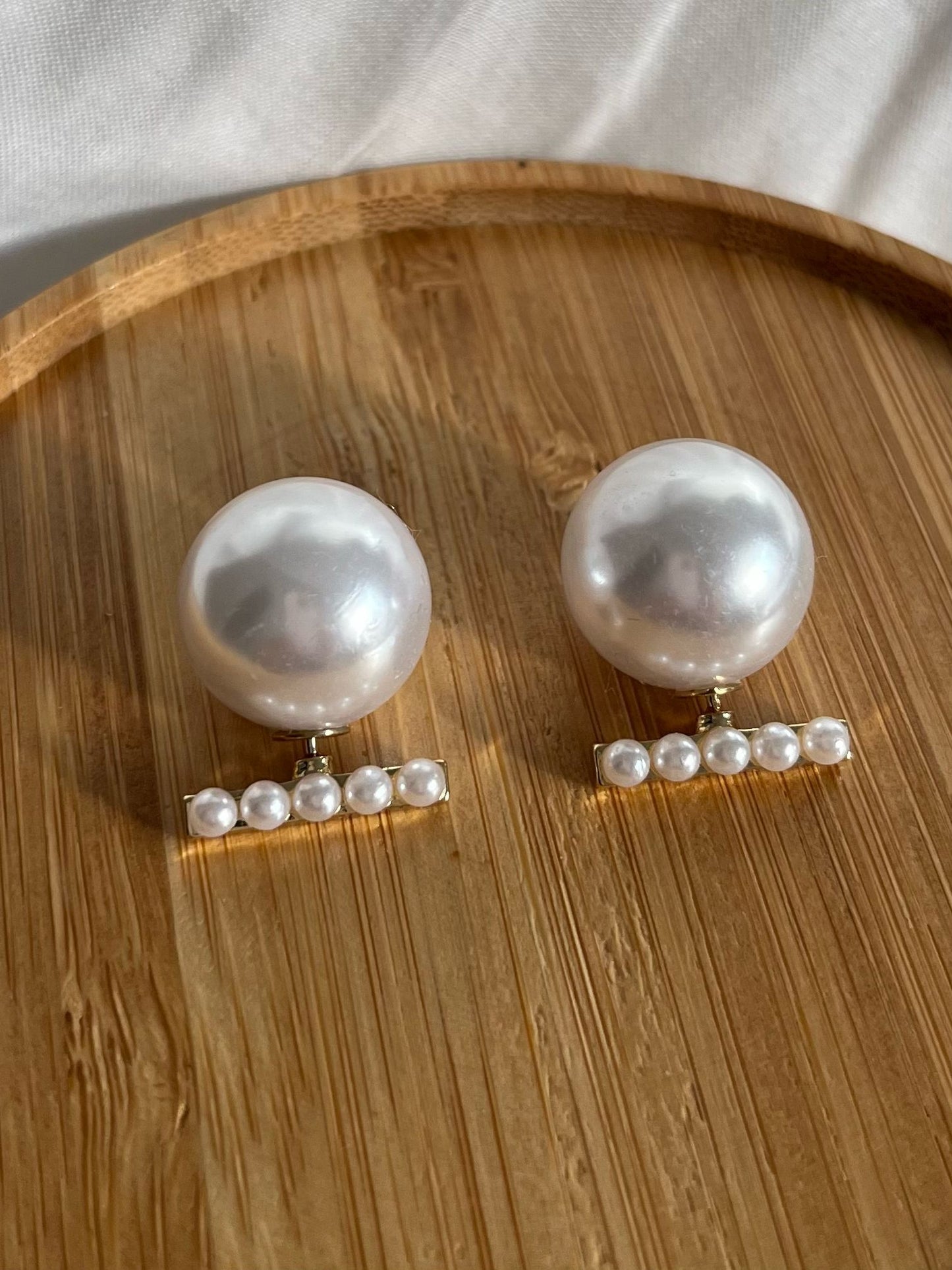 Pearl Bar Earring